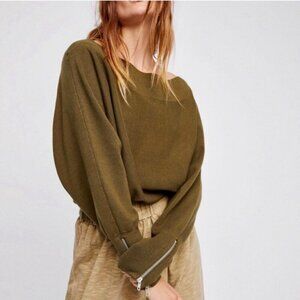 Free People  Hide and Seek Off Shoulder Pullover Sweater Size Small Green